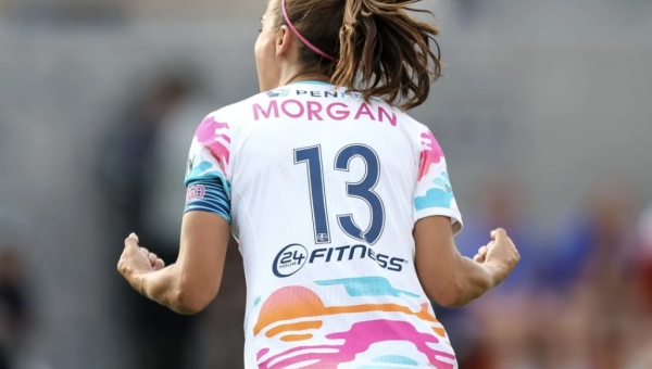 Alex Morgans Trikot Nummer wird eingezogen