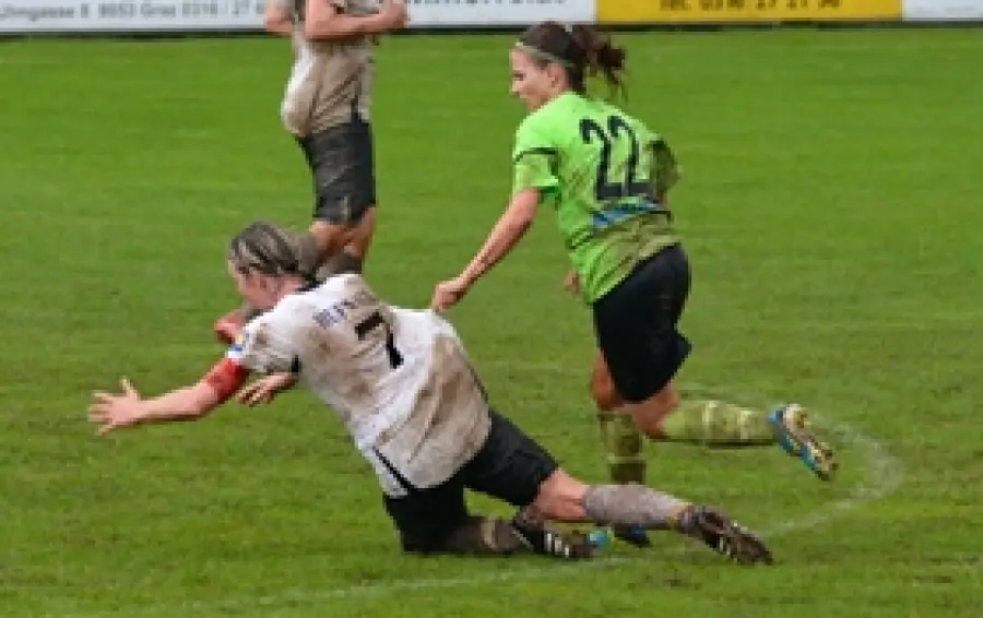Unwirkliche Bedingungen in der 15. Runde der ÖFB Frauen Bundesliga